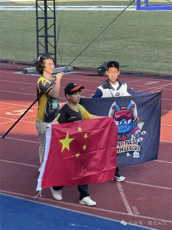 龍隊、小白、果果