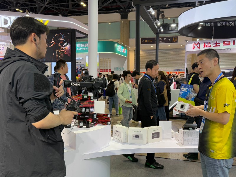 充電器燃情時(shí)刻 充電器燃情時(shí)刻